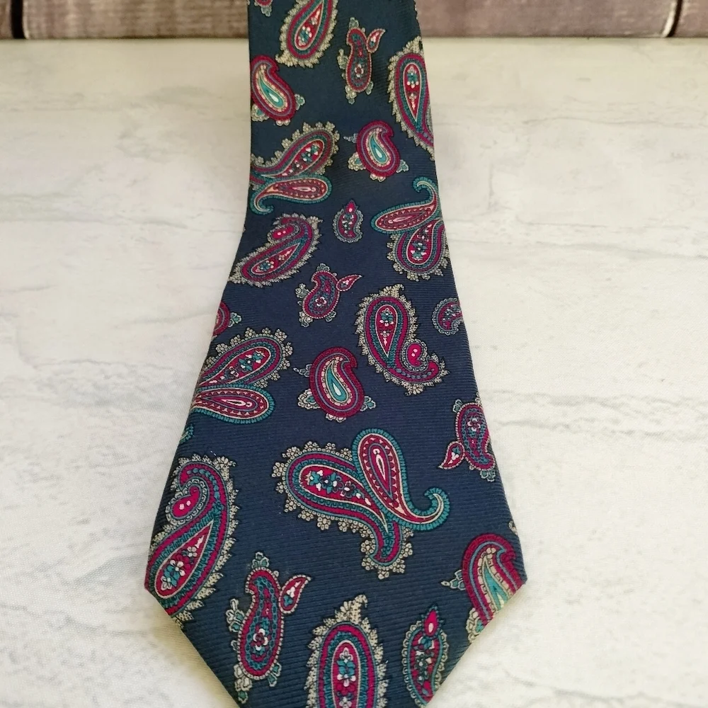 Johnny Carson Vintage Silk Tie Necktie Blue Red Small Paisley Formal Business